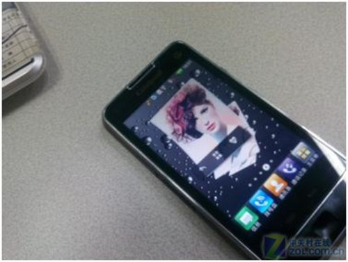 绝美UI 酷派N930升级Android2.2首曝