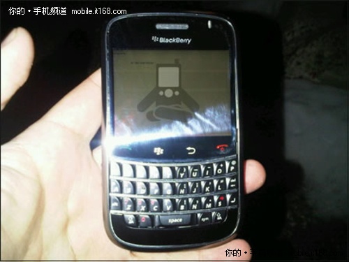 NFC+OS6.1 2011年黑莓新品发布图曝光