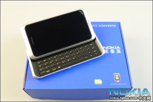 Symbian^3商务旗舰机 诺基亚E7开箱图赏