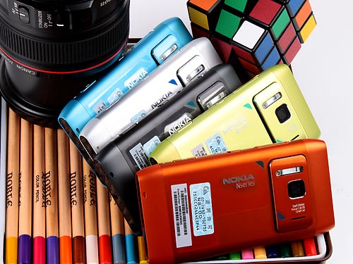 开启五色幻彩世界 全色系诺基亚N8图赏 