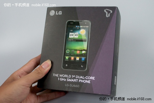 LG Tegra2双核平台 Optimus 2X开箱图赏