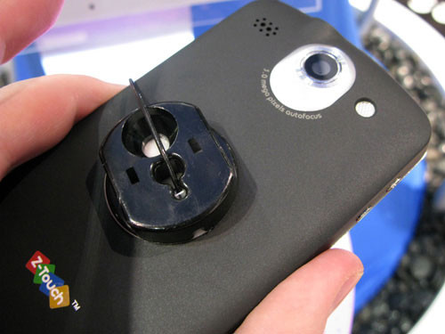 4.3英寸Android2.3 中兴Style S亮相CTIA