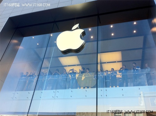 25个国家开卖iPad 2 排队断货一个不少
