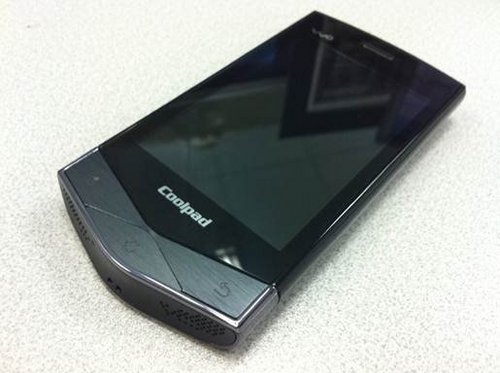 3.5英寸Android 2.2 酷派W721真机曝光 