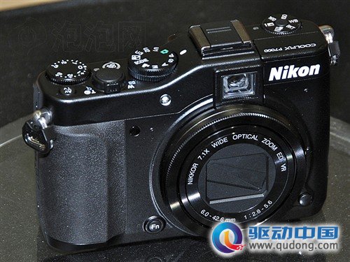 尼康P7000数码相机 