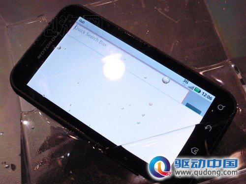 摩托罗拉MB525 Defy手机 