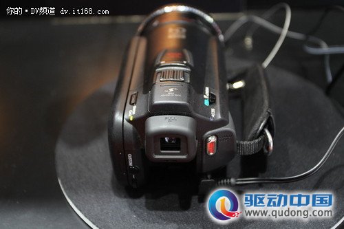 迟迟未上市 佳能展示2011旗舰摄像机G10