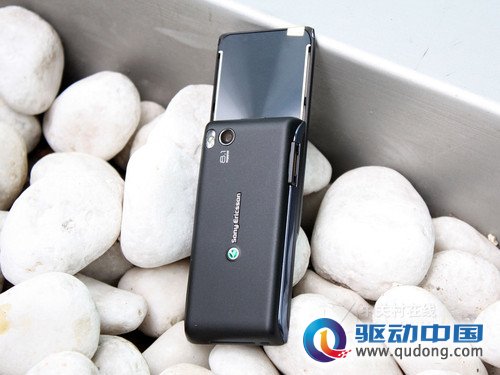 810万超强拍照 滑盖索爱U10i不足1400 