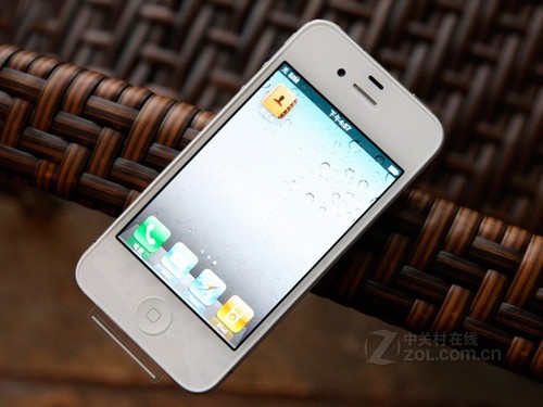 白色版终于上市 苹果iPhone 4再掀热潮
