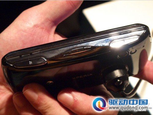 索尼爱立信Xperia Play Z1i报价3850元