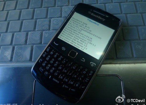 代号R006 黑莓Curve系列新机照片曝光
