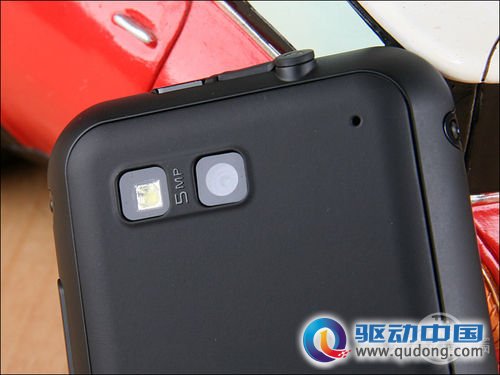 ME525不到2千元 3.7寸大屏智能手机推荐