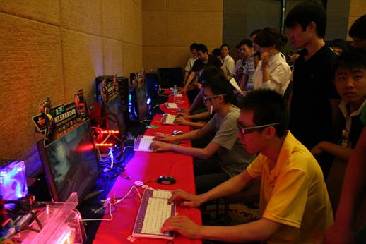 C:\Users\look\Desktop\北京站给媒体照片\北京站给媒体照片\游戏比赛.JPG