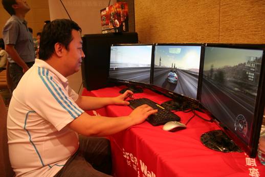 C:\Users\look\Desktop\北京站给媒体照片\北京站给媒体照片\三屏展示.JPG