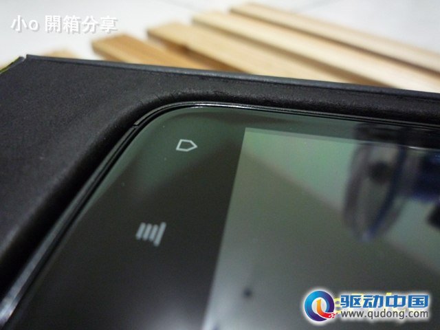 【小o 开箱分享】 hTC Sensation开箱文／感动机开箱文！外型介绍+盒装配件全览