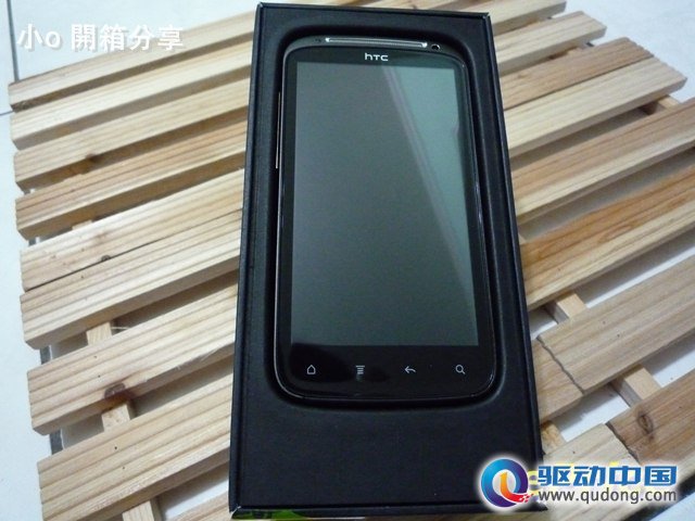 【小o 开箱分享】 hTC Sensation开箱文／感动机开箱文！外型介绍+盒装配件全览