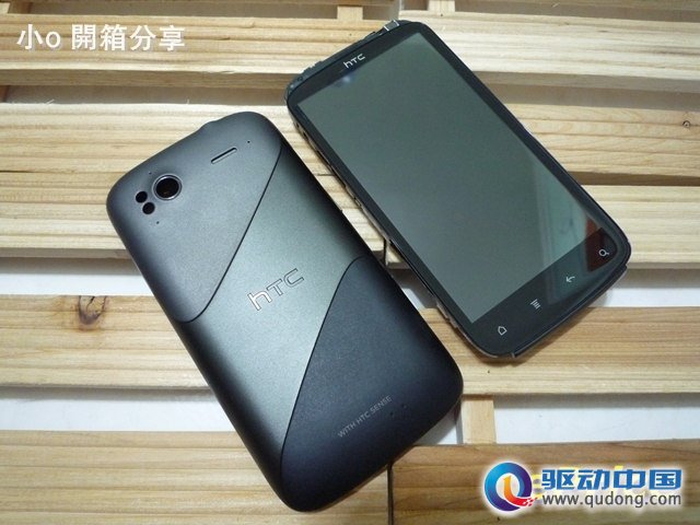 【小o 开箱分享】 hTC Sensation开箱文／感动机开箱文！外型介绍+盒装配件全览