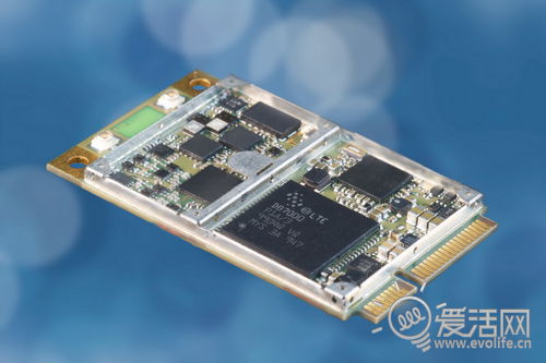 索爱掌握黑科技 双核Xperia duo携2500毫安电池登场
