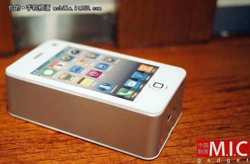 厚度远超板砖 你绝对没有见过的iPhone4