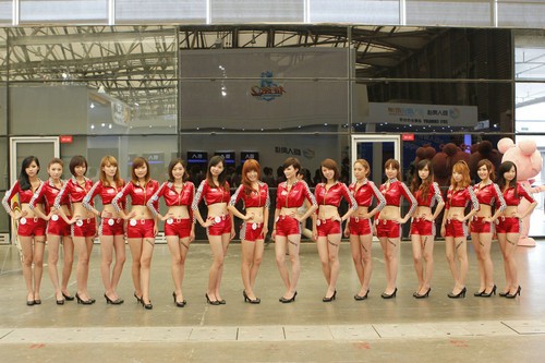 靓丽风景 技嘉Showgirl惊艳ChinaJoy