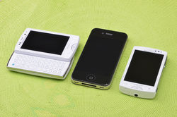 白色双子星 体验索尼爱立信ST15i、SK17i新机