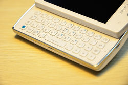 白色双子星 体验索尼爱立信ST15i、SK17i新机