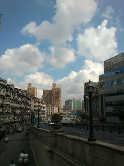 白色双子星 体验索尼爱立信ST15i、SK17i新机