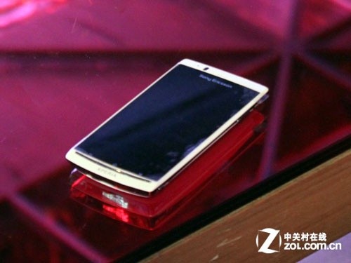 索尼爱立信Xperia Arc
