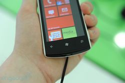芒果已经成熟 宏基W4 Windows Phone 7手机也来凑热闹