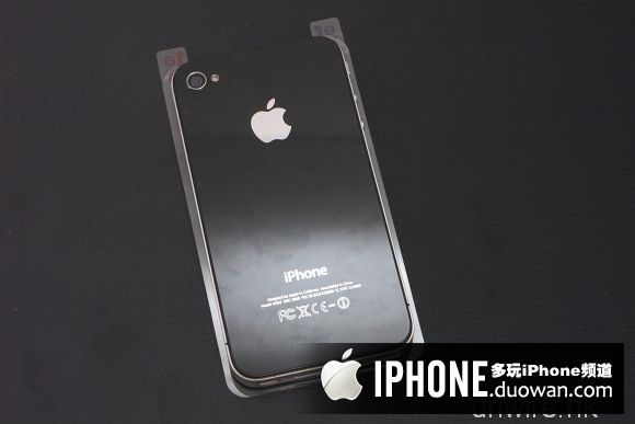 传闻中的iPhone 5屏幕保护贴 Home 键加宽