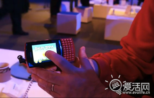 智能机专属？不！愤怒的小鸟走进Nokia Asha S40机