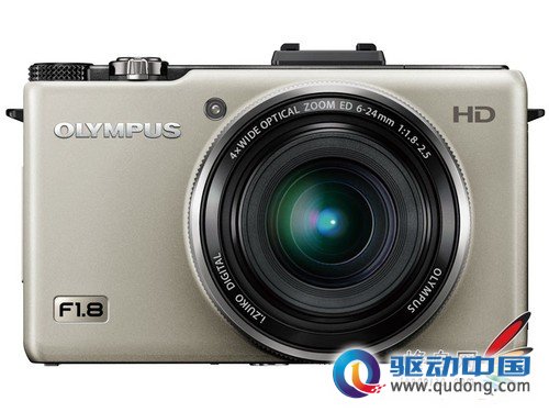 奥林巴斯发布银色限量版本XZ-1相机套装