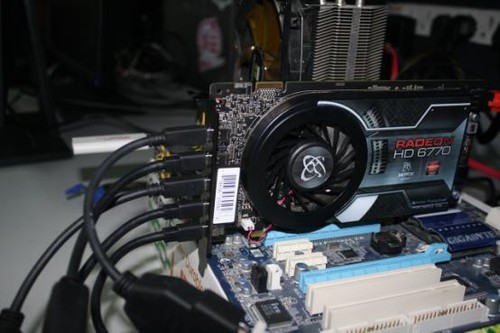 AMD的多屏魔法 看竞技游戏如何演绎 