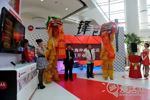 不锋摩,不成活 摩托罗拉刀锋XT910现场比拼