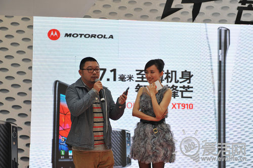 不锋摩,不成活 摩托罗拉刀锋XT910现场比拼
