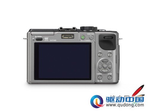 松下发布可换镜头高端相机新品DMC-GX1