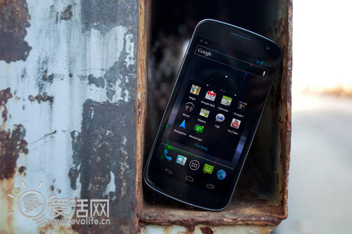 调查：Android统治美国 苹果停止增长 黑莓继续下跌