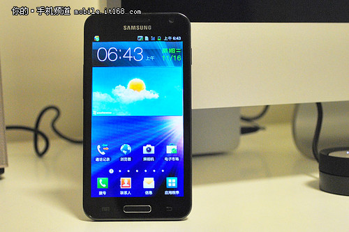 720P屏幕 三星GALAXY S2 HD评测