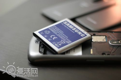 400恋上你的背 3800mAh巨无霸电池助力Galaxy Nexus