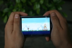 秒杀iPhone4S 步步高vivo S1屏幕曝光