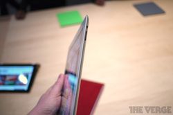 屏幕如同刀割般锐利 新一代iPad真机上手试玩