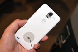 中国可以说不 华为董事长称新旗舰将一举击溃iPhone 5