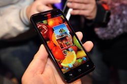 中国可以说不 华为董事长称新旗舰将一举击溃iPhone 5