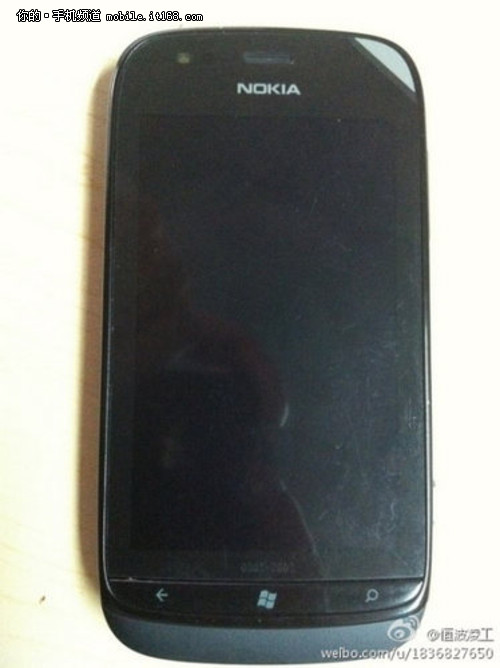 双网双模  WP7诺基亚Lumia719c真机曝光