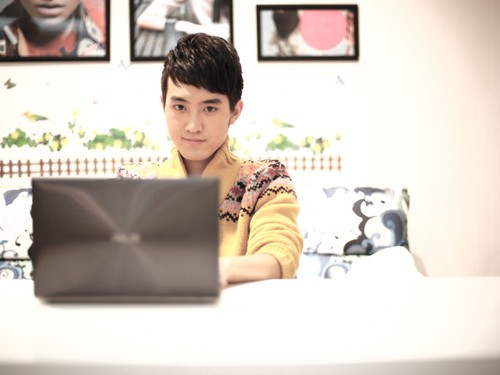 三色华硕ZENBOOK™薄美不可思议 