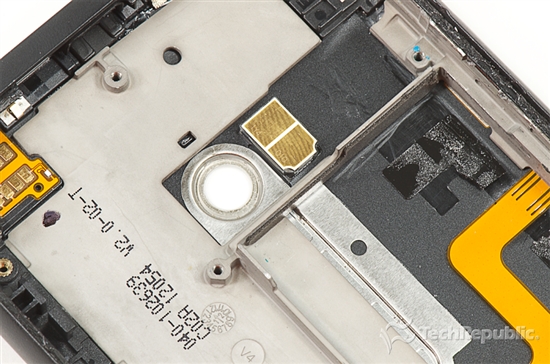低价的秘密：Lumia 900拆解