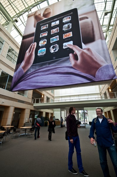 apple_hqatrium4