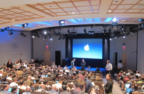 apple_townhall1