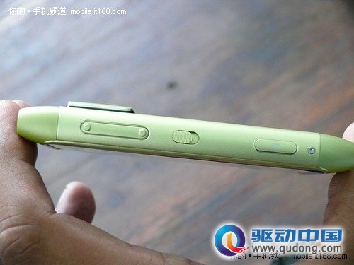 全身是卖点N系新旗舰:诺基亚 N8