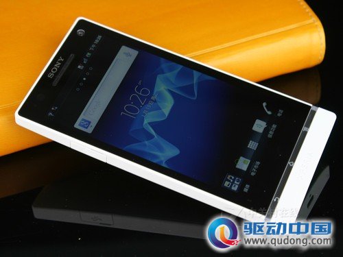 图为 索尼LT26i